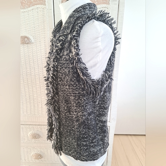 Banana Republic Sweater Vest Fringe Trim Wool/Alpaca/Acrylic Navy/ Gray - Picture 5 of 13